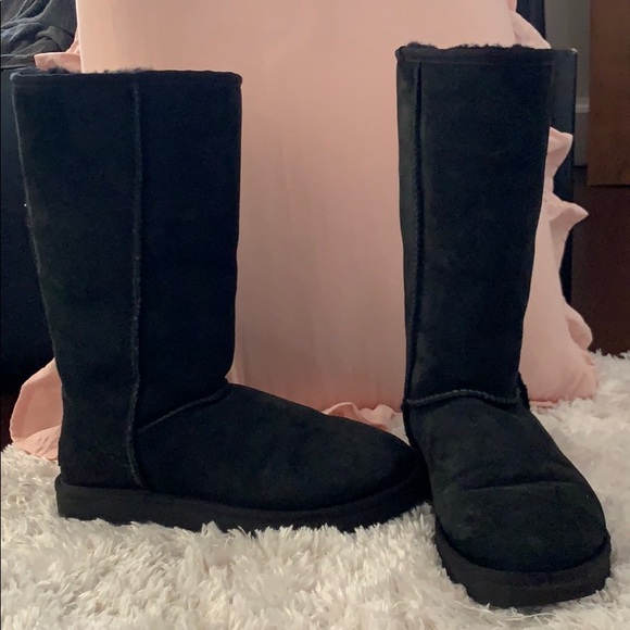 Black Tall Ugg Boots - Picture 1 of 4